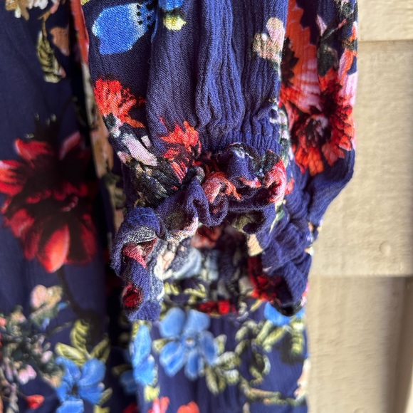 Bungee dress plus Sz 1X. Navy blue floral with paisley contrast trim. 35” length - Picture 3 of 5